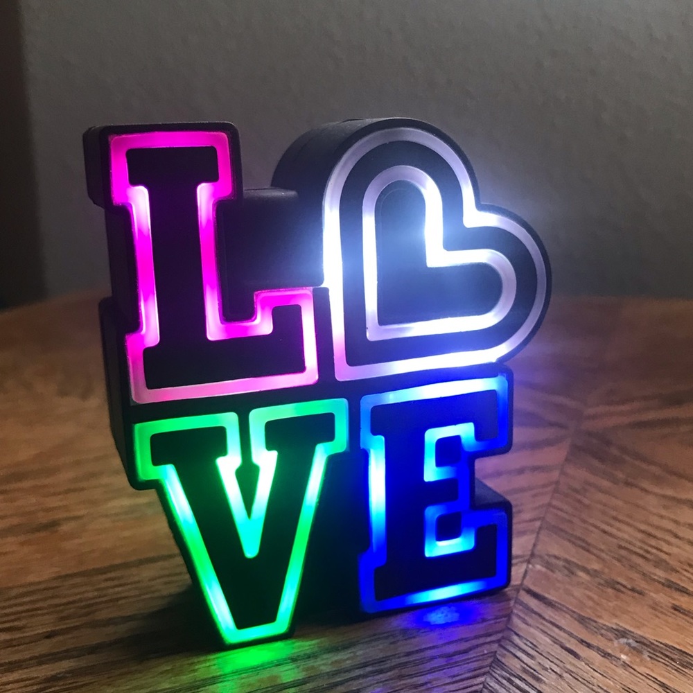 CUTE LIGHT UP BATH & Body Works pocket bac holder!